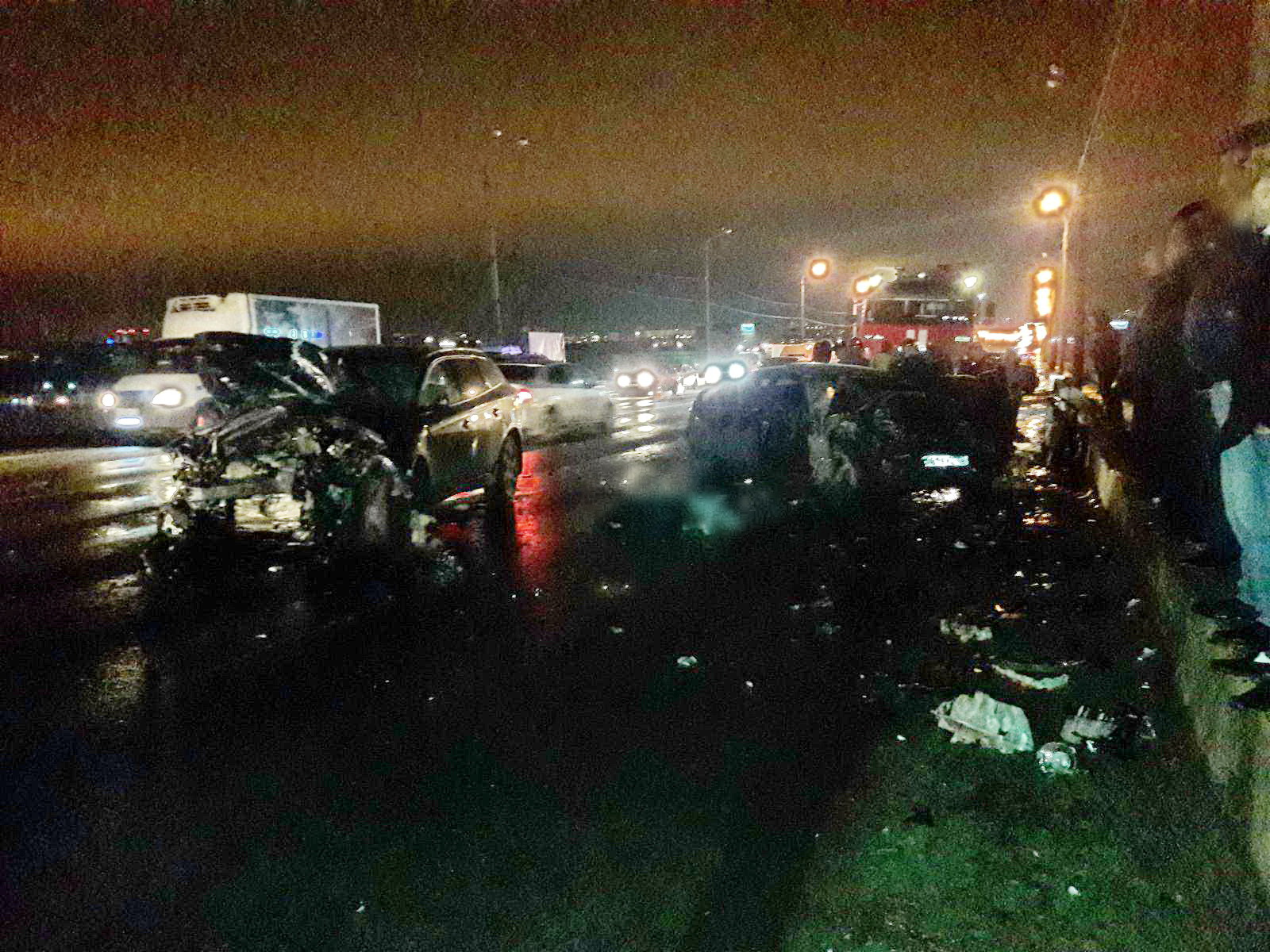 Два человека погибли в крупном ДТП на мосту в Нижнем Новгороде Два человека погибли в крупном ДТП на мосту в Нижнем Новгороде