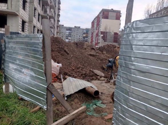 Нижегородцы возмущены неогороженной опасной стройплощадкой в Щербинках - фото 5