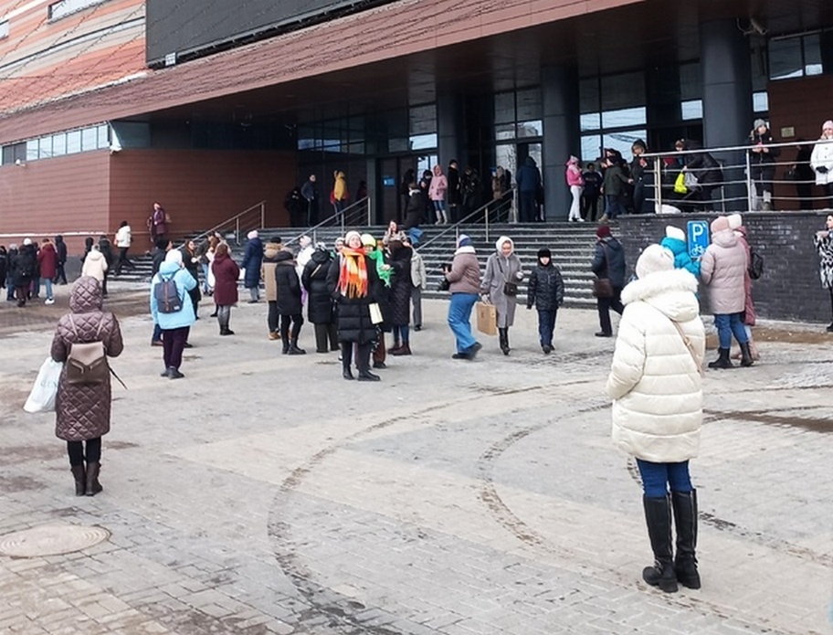 Эвакуация снова произошла в нижегородском ТРЦ &laquo;Небо&raquo; - фото 1