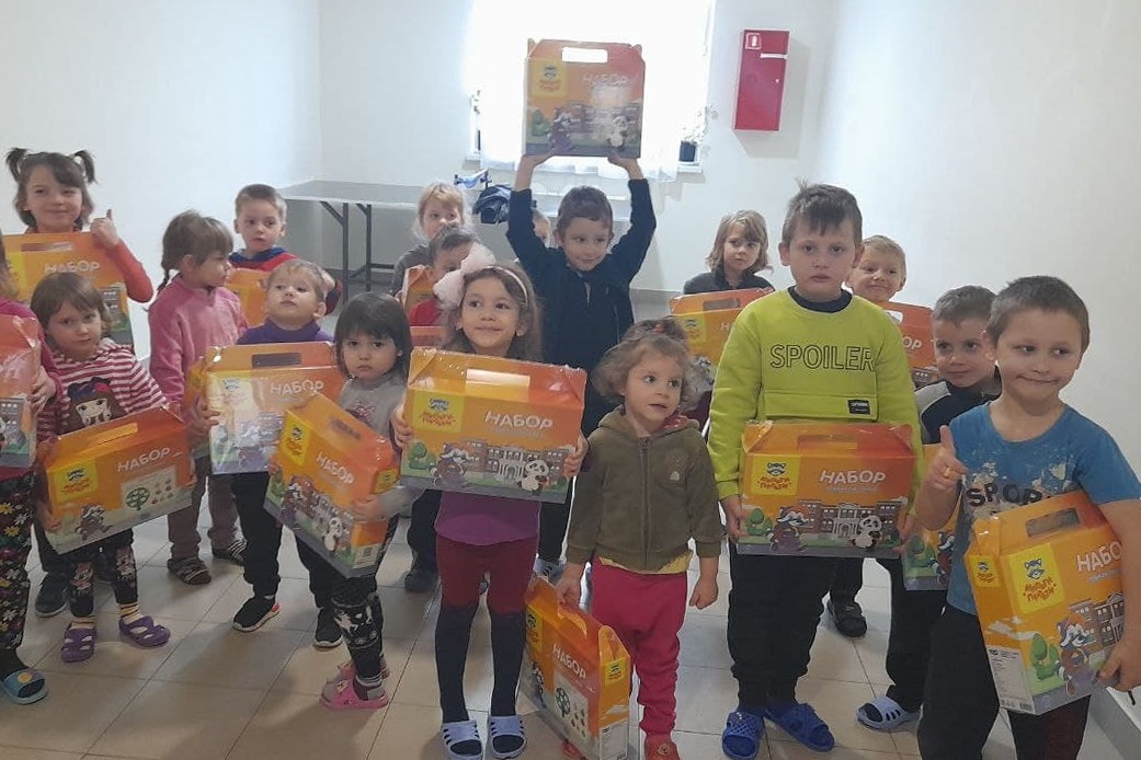 Гуманитарная помощь от нижегородского Законодательного собрания доставлена в Детский социальный центр № 1 Донецка - фото 1