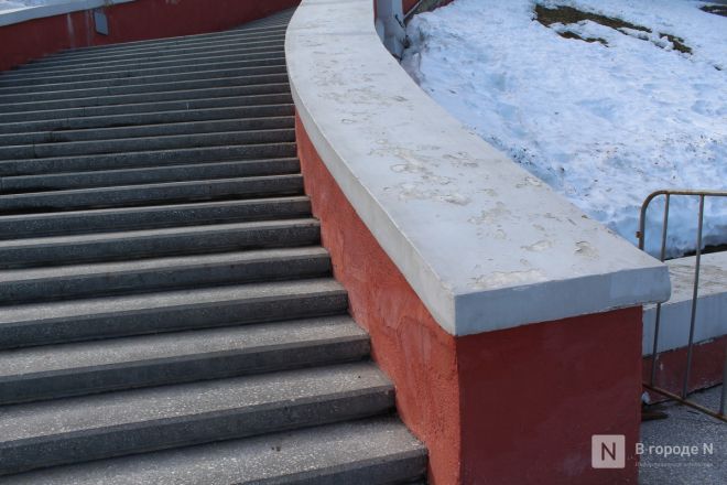 Трещит по швам: как выглядит центр Нижнего Новгорода после аномальной зимы — фоторепортаж - фото 57