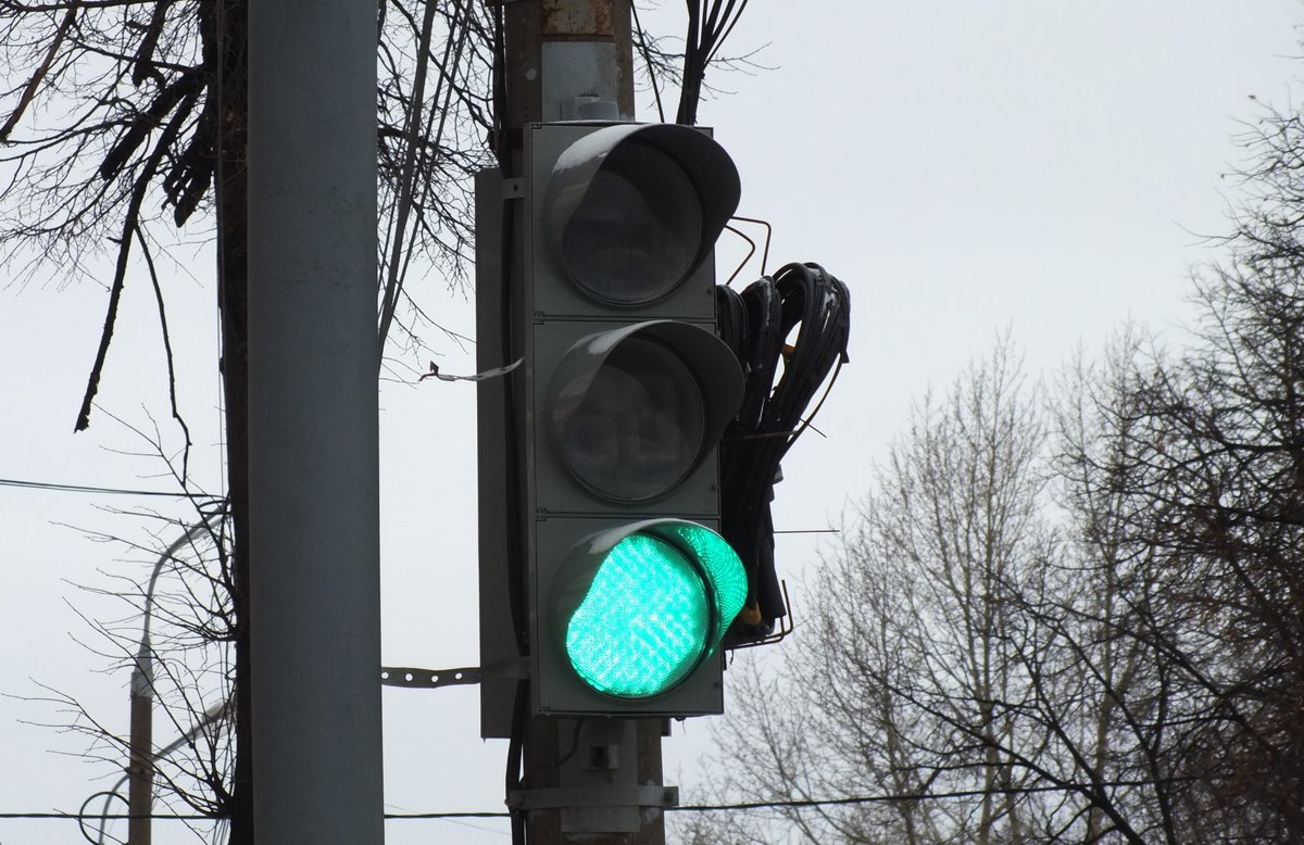 Работу светофоров в Московском районе скорректировали по просьбам жителей - фото 1