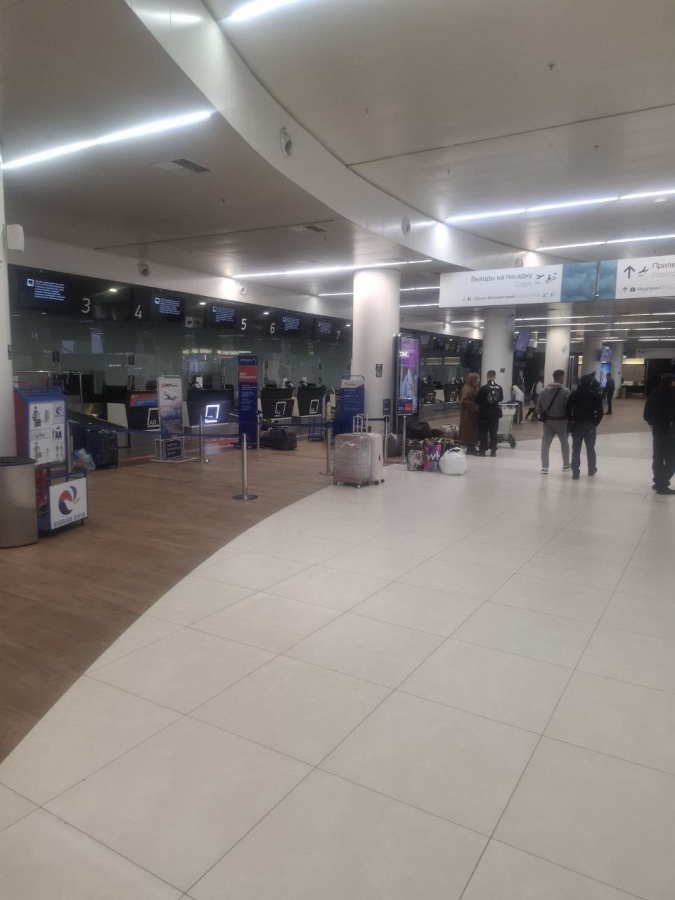 Появились фотографии из нижегородского аэропорта, где задержаны рейсы - фото 1