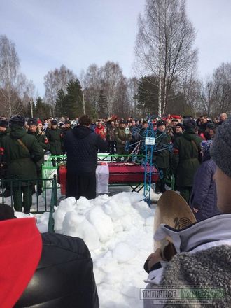 Военного Андрея Исаенко, погибшего на Украине, похоронили в Павловском районе - фото 5