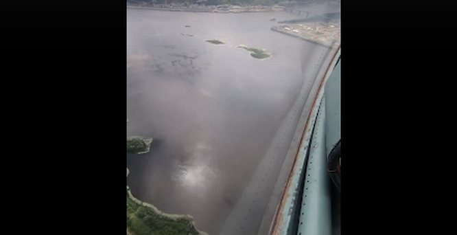 Нижегородский губернатор показал видео из кабины самолета в ходе репетиции авиашоу - фото 1