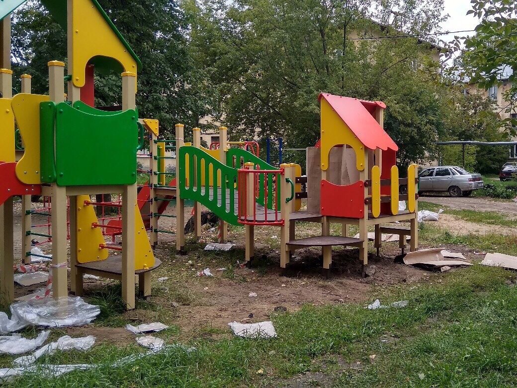 Подрядчику грозит штраф за мусор, оставленный на детской площадке в Сормовском районе - фото 1