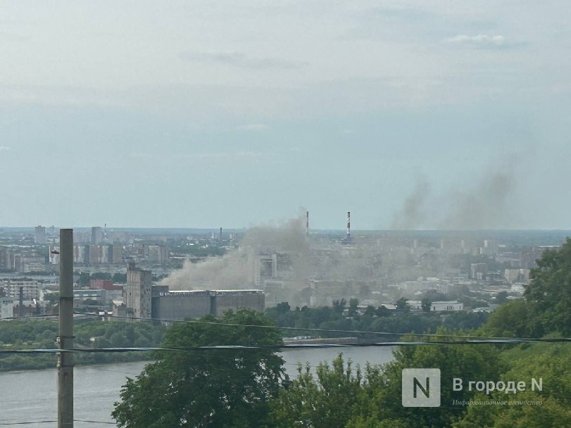 Нижегородцы паникуют из-за сильного дыма в Канавинском районе - фото 1