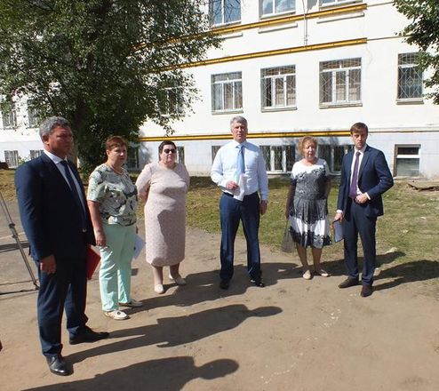 Сергей Белов вместе с комиссией принял две нижегородские школы к новому учебному году (ФОТО) - фото 33