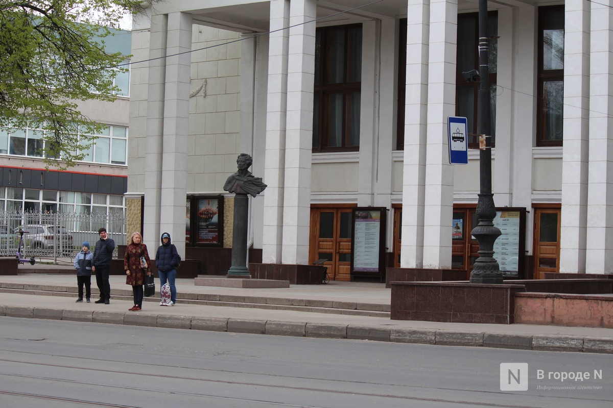 Грязь и разбитые стекла: как выглядят остановки общественного транспорта в Нижнем Новгороде - фото 32