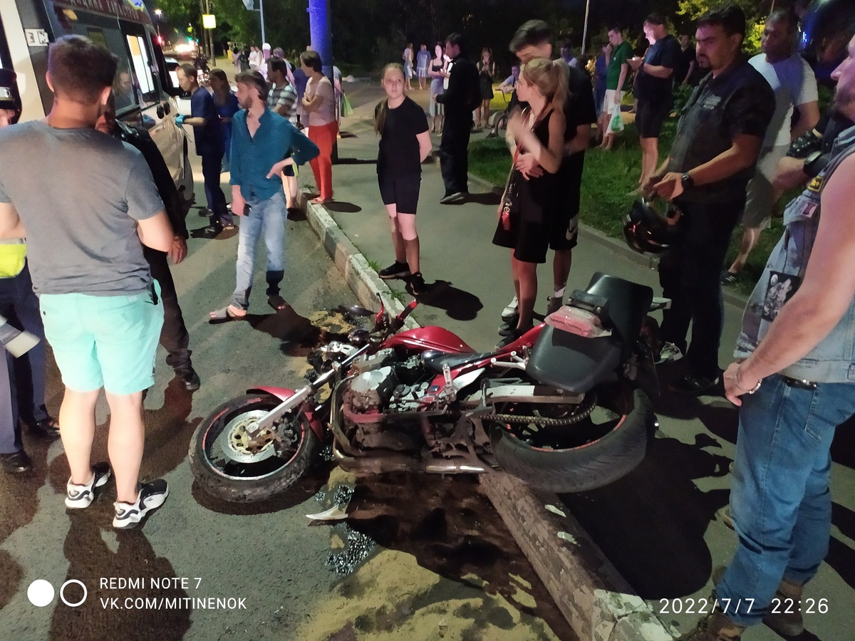 Мотоциклистка получила травму в столкновении с иномаркой в Канавине