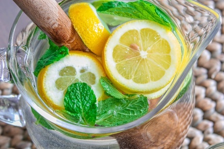 Какая польза будет организму, если ежедневно пить по стакану воды с лимоном