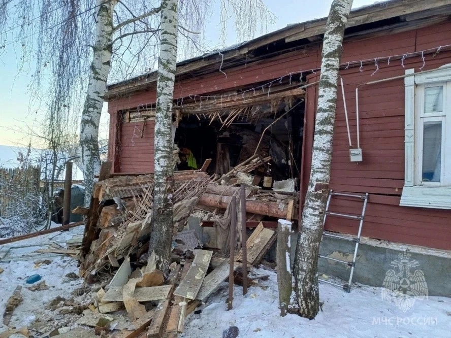 Взрыв газа произошел в деревянном доме в Выксе  - фото 1