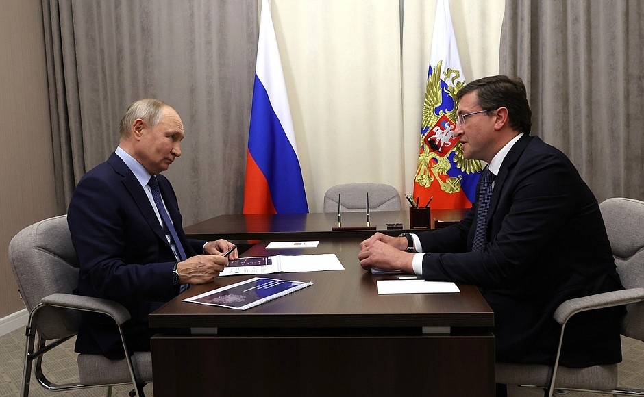 Путин провел рабочую встречу с Никитиным в Нижегородской области - фото 1