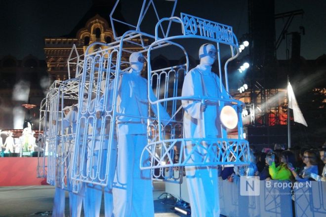 Иммерсивное шоу в постановке Ильи Авербуха состоялось в день 200-летия Нижегородской ярмарки - фото 40