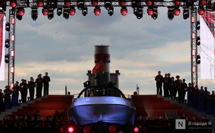 Безруков, шоу Авербуха и шикарный салют: как прошел День Победы &mdash; 2025 в Нижнем Новгороде - фото 58