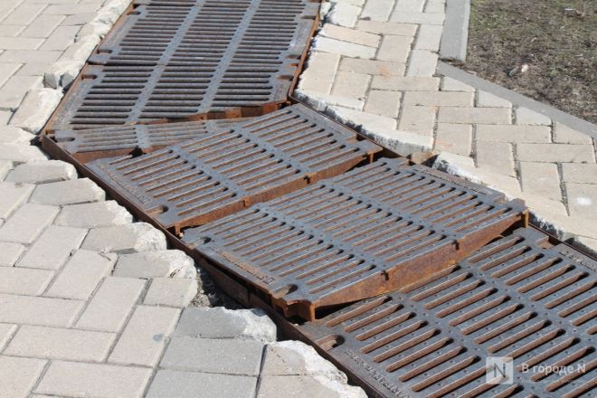 Трещит по швам: как выглядит центр Нижнего Новгорода после аномальной зимы — фоторепортаж - фото 142