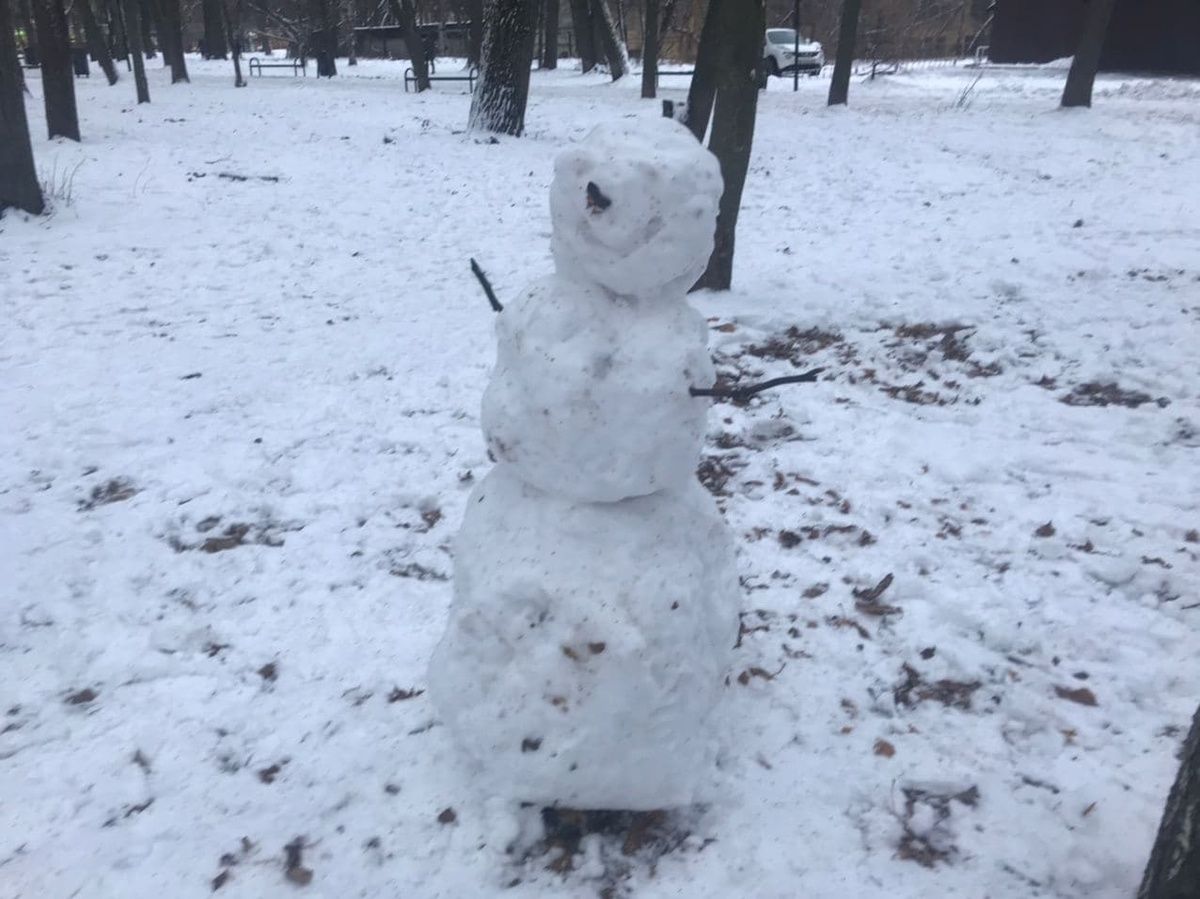 Снеговики заполонили улицы Нижнего Новгорода
