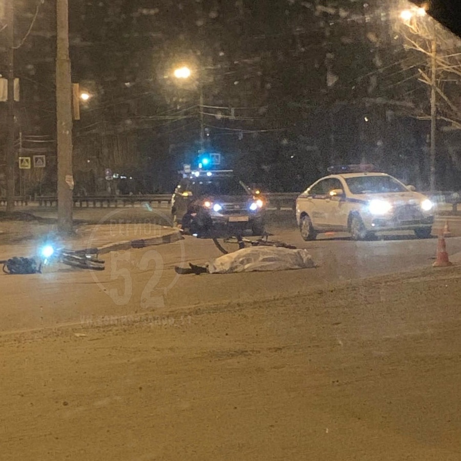 Велосипедист погиб под колесами КАМАЗа в Канавинском районе - фото 1