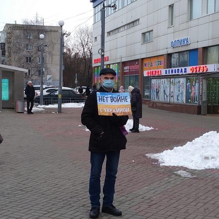 Соцсети: несколько антивоенных одиночных пикетов прошло в Нижнем Новгороде - фото 2