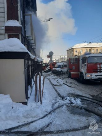 Опубликованы фото с места пожара в купеческом доме на Ильинской - фото 4