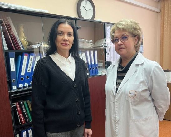 В нижегородской поликлинике отремонтировали козырек после вмешательства депутата Гриневич - фото 1