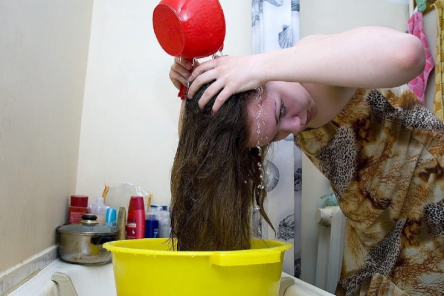 Нижегородцам рассказали, как часто надо мыть голову в жару