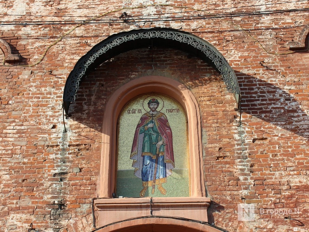Мозаичную икону установили на башне Нижегородского кремля - фото 1