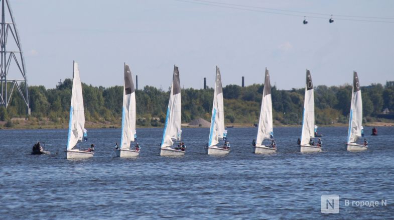 75 яхт и более 500 сапов вышли на Волгу в Нижнем Новгороде в День города - фото 83