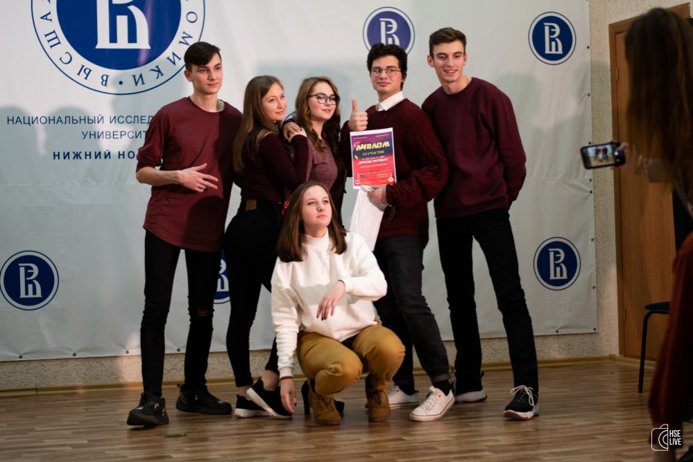 Студенты нижегородской ВШЭ сыграли в КВН - фото 1