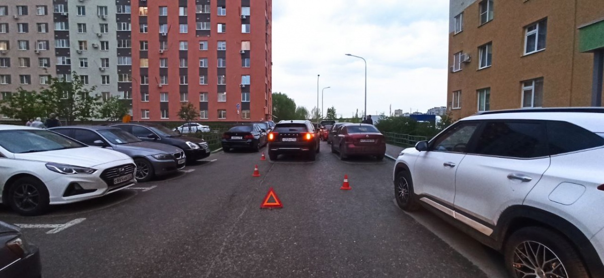 Иномарка сбила 10-летнего ребенка на самокате в Нижнем Новгороде - фото 1