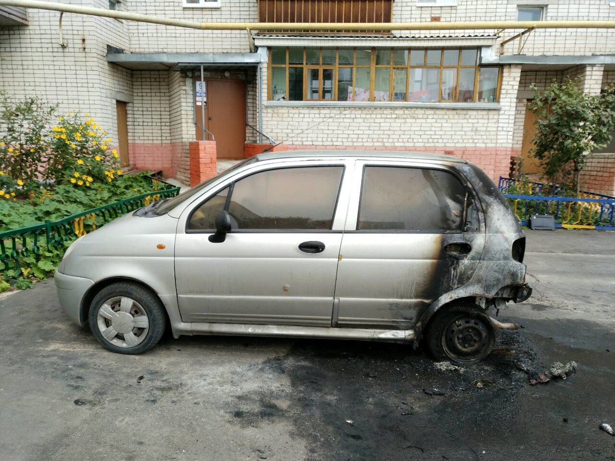 В Нижегородской области неизвестные пытались сжечь машину депутата (ФОТО) |  20.09.2018 | Нижний Новгород - БезФормата