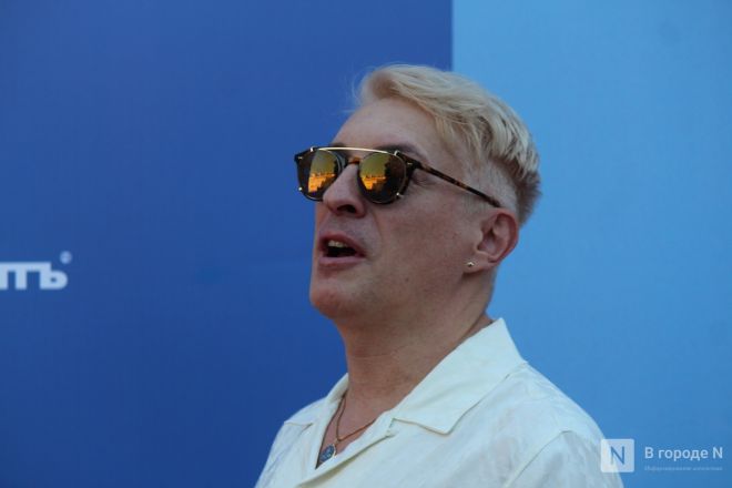 Знаменитости здесь: фоторепортаж с открытия &laquo;Горький fest&raquo; в Нижнем Новгороде - фото 44