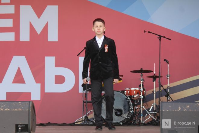 Без парада и салюта: как прошел День Победы в Нижнем Новгороде — фоторепортаж - фото 50