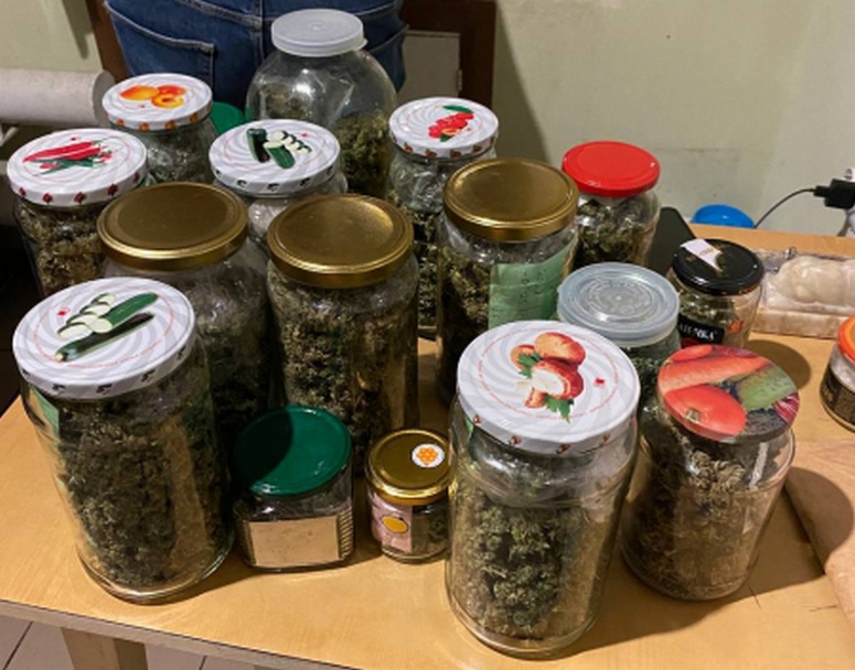 Более двух тысяч доз марихуаны изъяли у жителя Приокского района - фото 1