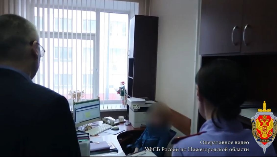 Опубликовано видео задержания проректора НГЛУ в Нижнем Новгороде - фото 1